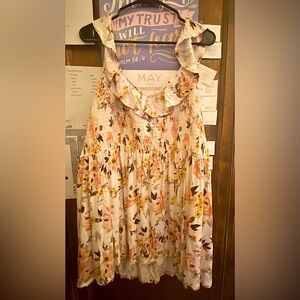 5/$25! Closet clear out sale! Super cute Torrid top, perfect for Summer!